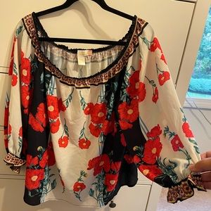 Gorgeous Plus Size off-the shoulder top